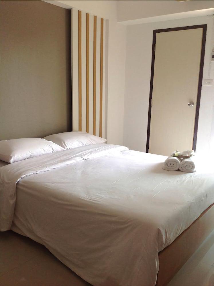 Beerapan Hotel Bangkok Exteriör bild