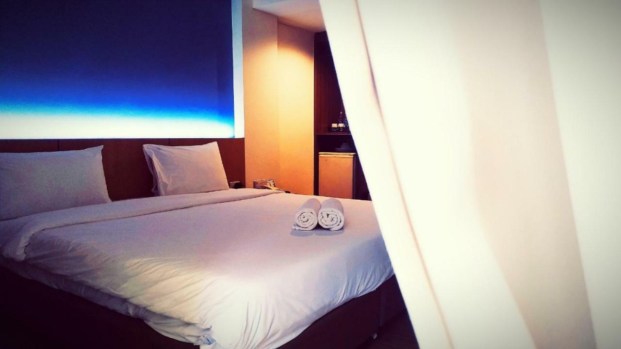 Beerapan Hotel Bangkok Exteriör bild